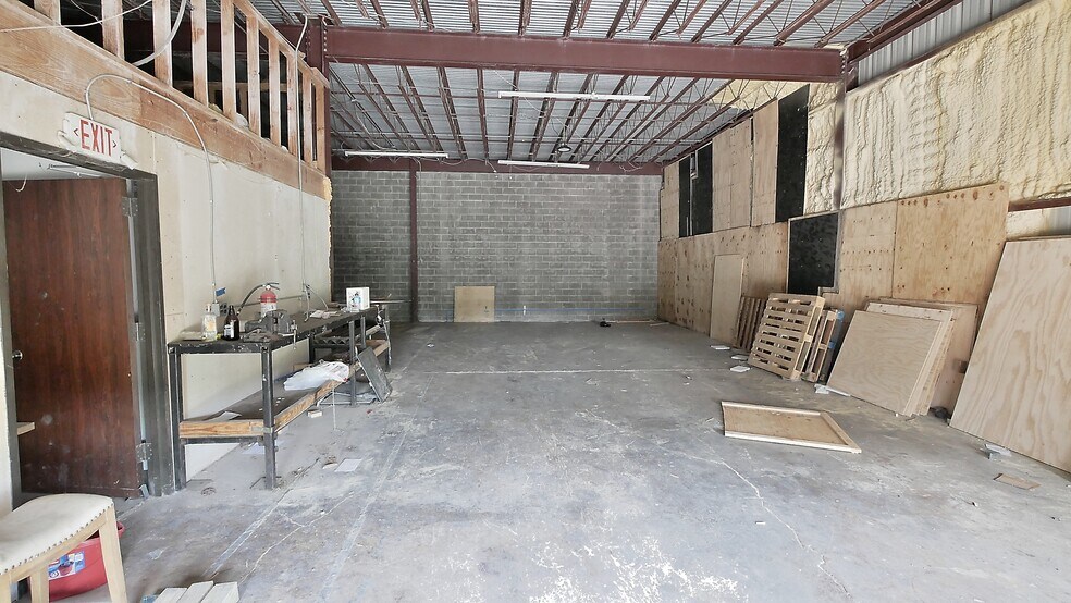 More Photos Of 7115 Satsuma Dr, Houston Unknown For Lease