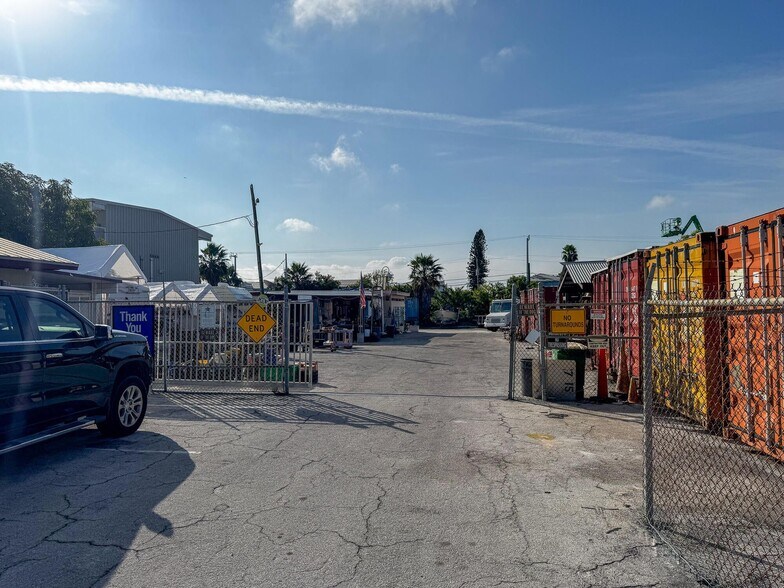 More Photos Of 5580 1st Ave, Key West Office For Sale