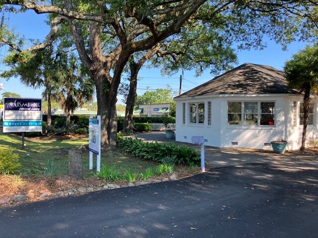 More Photos Of 1411 Ashley River Rd, Charleston Freestanding For Sale