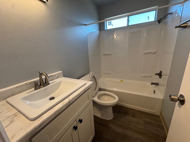 More Photos Of 1501 S Woodland St, Tucson Apartments For Sale