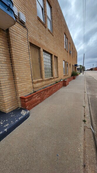 More Photos Of 406 Lfd Dr, Littlefield Apartments For Sale