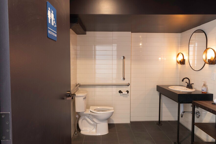 More Photos Of 246-248 S Broadway, Denver Storefront Retail Residential For Sale