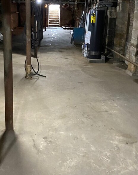 More Photos Of 9-19 Bayveiw, Inwood Storefront Retail Office For Lease