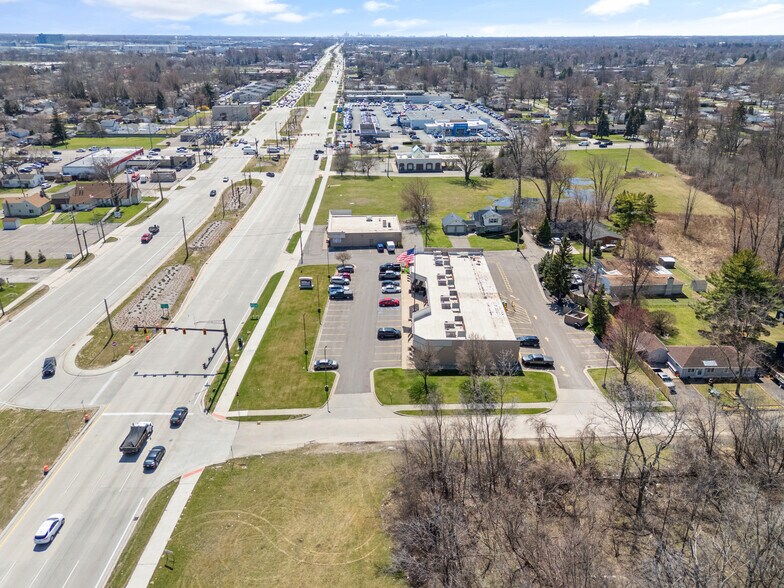 More Photos Of 33131-33289 Mound Rd, Sterling Heights Unknown For Lease