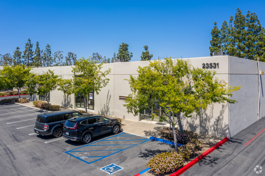 Primary Photo Of 23531 Ridge Route Dr, Laguna Hills Showroom For Lease