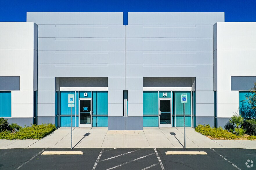 More Photos Of 4535 Statz St, North Las Vegas Warehouse For Lease