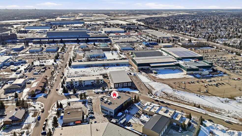 More Photos Of 15 Carlton Dr, St. Albert Flex For Sale