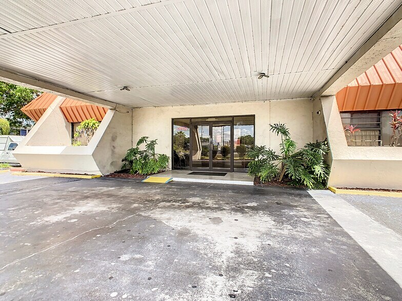 More Photos Of 4121 W Vine St, Kissimmee Hospitality For Sale