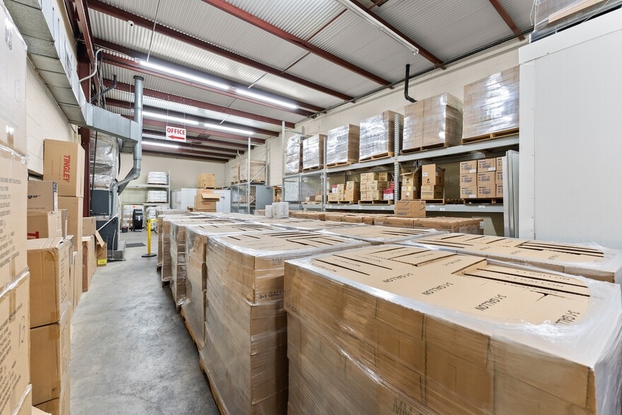 More Photos Of 636 Industrial Blvd, Gainesville Warehouse For Sale