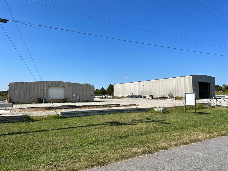 More Photos Of 1190-1450 Ivey Cline Rd, Concord Warehouse For Sale