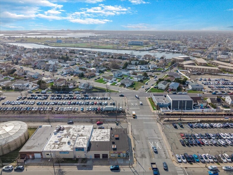 More Photos Of 3180 Lawson Blvd, Oceanside Storefront For Sale