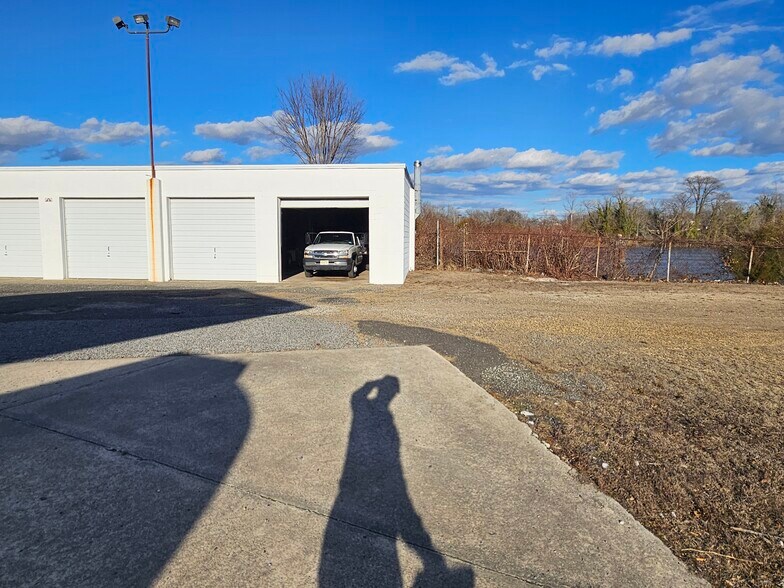 More Photos Of 173 Water St, Bridgeton Warehouse For Sale