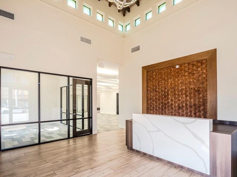 More Photos Of 880 E Palmetto Park Rd, Boca Raton Storefront Retail Office For Sale