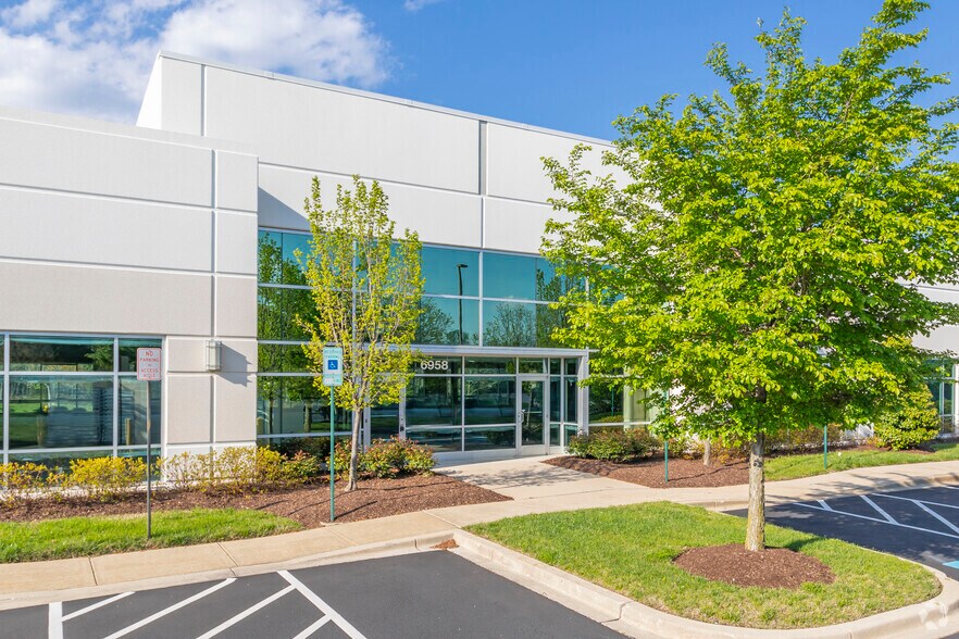 More Photos Of 6956 Aviation Blvd, Glen Burnie Unknown For Lease