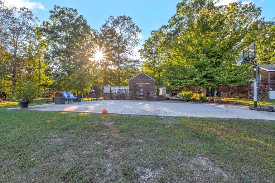 More Photos Of 11845 US 41 St, Monteagle Trailer Camper Park For Sale