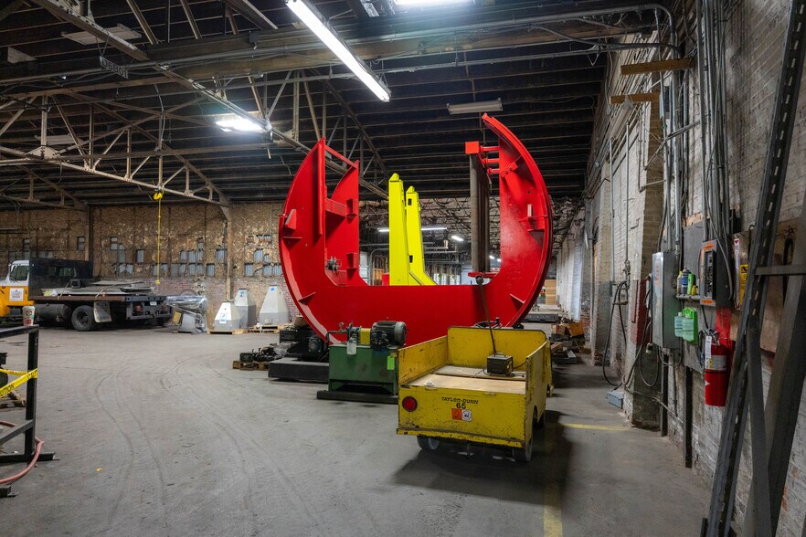 More Photos Of 2424 Columbus Rd, Springfield Warehouse For Sale