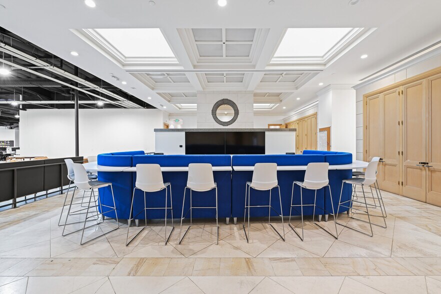 More Photos Of 12575 Beatrice St, Los Angeles Flex For Lease