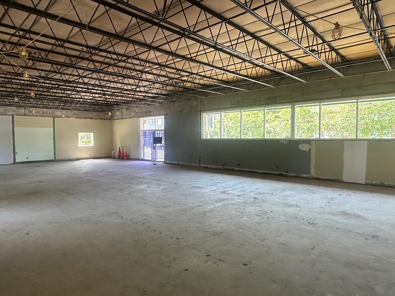 More Photos Of 2861 College St, Jacksonville Office For Lease