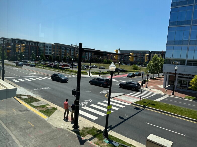 More Photos Of 3000 Potomac Ave, Alexandria Office For Lease