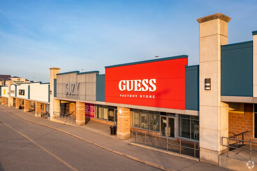 More Photos Of 3455-3549 Wyecroft Rd, Oakville Unknown For Lease