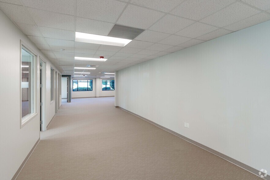 More Photos Of 1516 E Franklin St, Chapel Hill Office For Lease