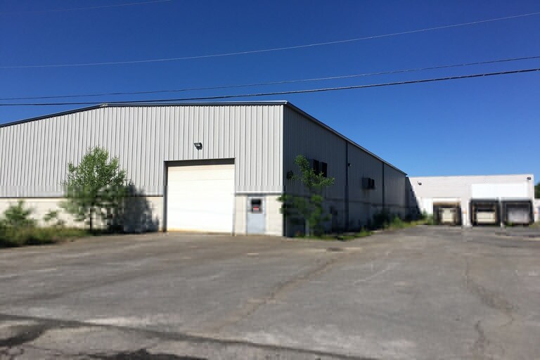 More Photos Of 5081 Whirlybird Ln, East Syracuse Warehouse For Lease