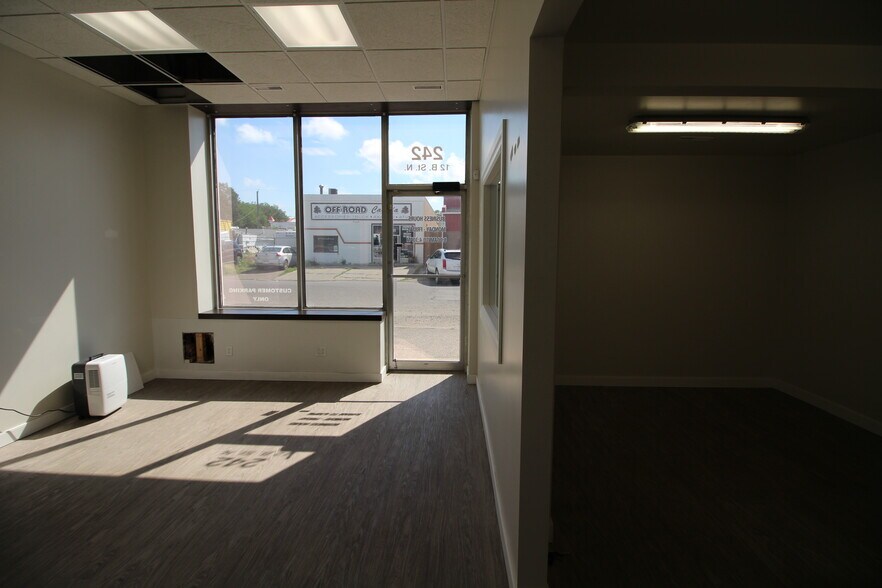 More Photos Of 242 12B St N, Lethbridge Warehouse For Sale