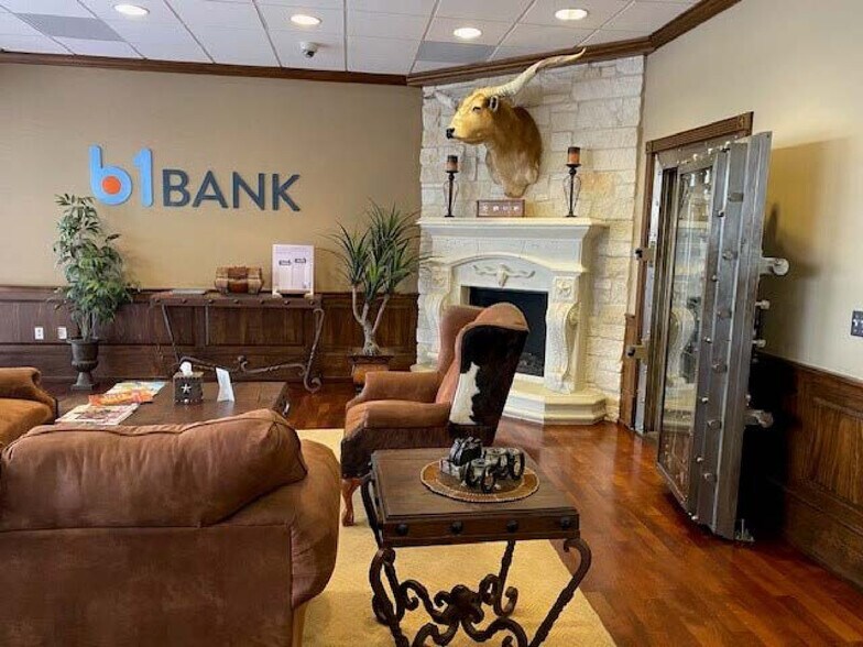 Primary Photo Of 14020 Highway 3, Webster Unknown For Lease