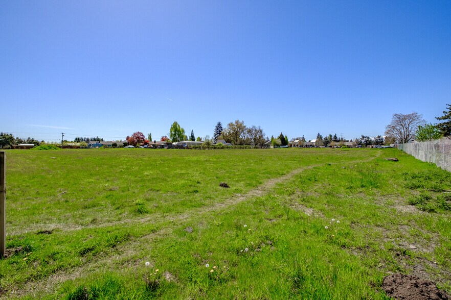 More Photos Of 1600 blk E Lincoln Rd, Woodburn Land For Sale