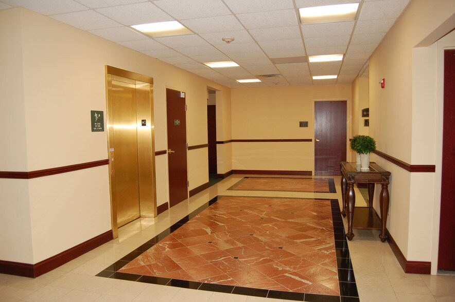 More Photos Of 1 Mill Ridge Ln, Chester Office For Lease