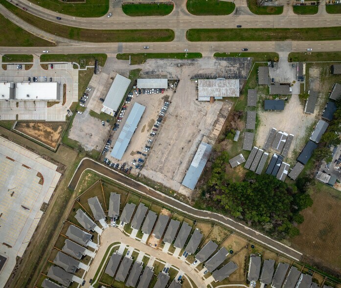 More Photos Of 27210 State Highway 249, Tomball Showroom For Sale