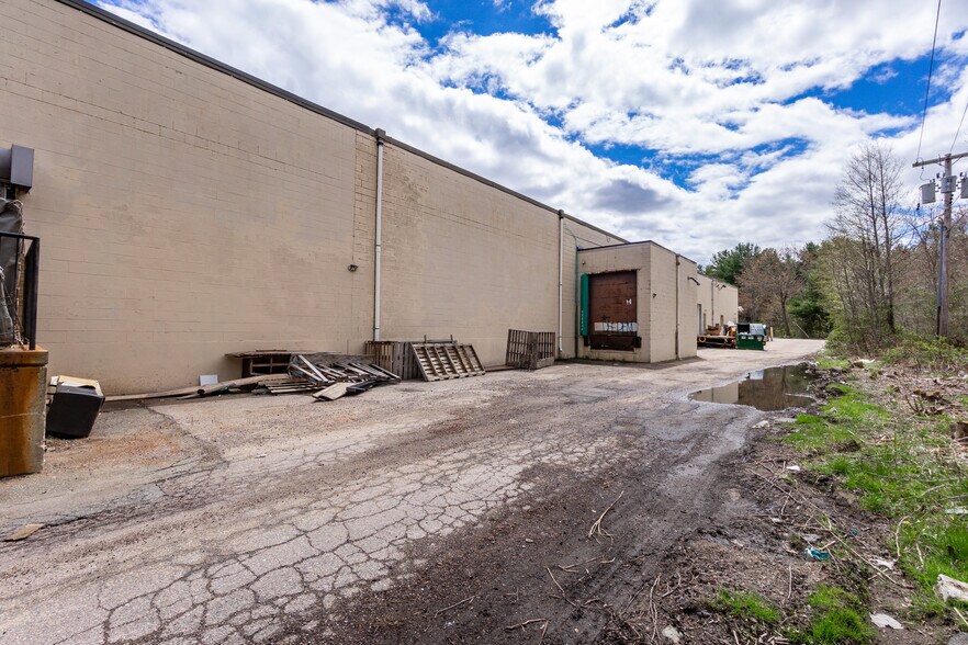 More Photos Of 846 N Main St, Brockton Unknown For Lease