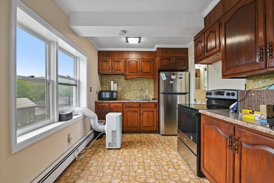 More Photos Of 141 Bellemonte Ave, Hawley Apartments For Sale