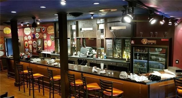 More Photos Of 194-198 Main St, Emmaus Restaurant For Lease
