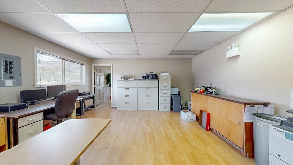 More Photos Of 609 Hwy 97, Osoyoos Office For Sale