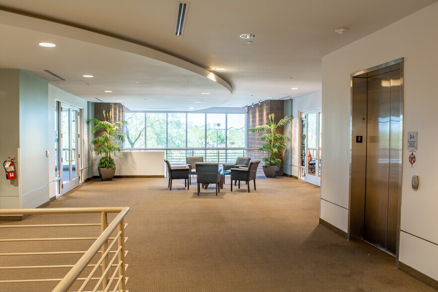 More Photos Of 14100 N 83rd Ave, Peoria Office For Lease