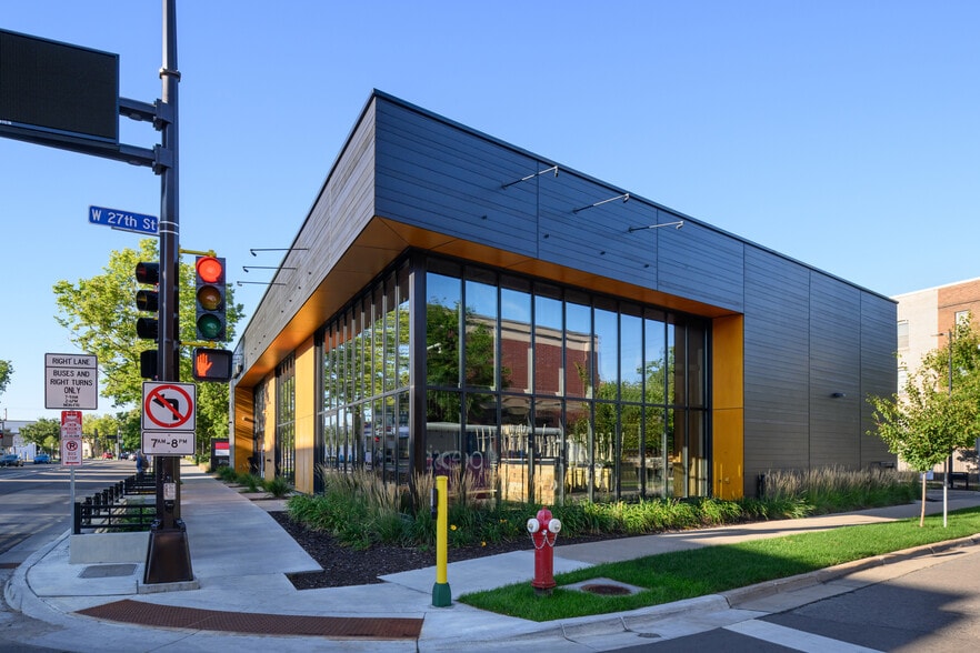 More Photos Of 2700 Hennepin Ave, Minneapolis Freestanding For Lease