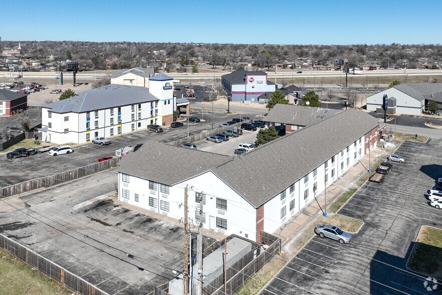More Photos Of 3211 S 79th East Ave, Tulsa Apartments For Sale