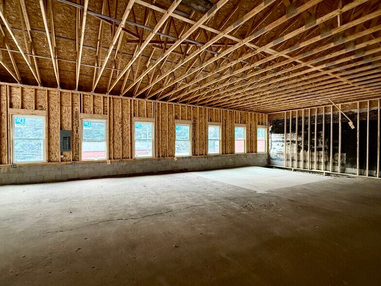 More Photos Of 1430 High St, Pittsburgh Warehouse For Lease