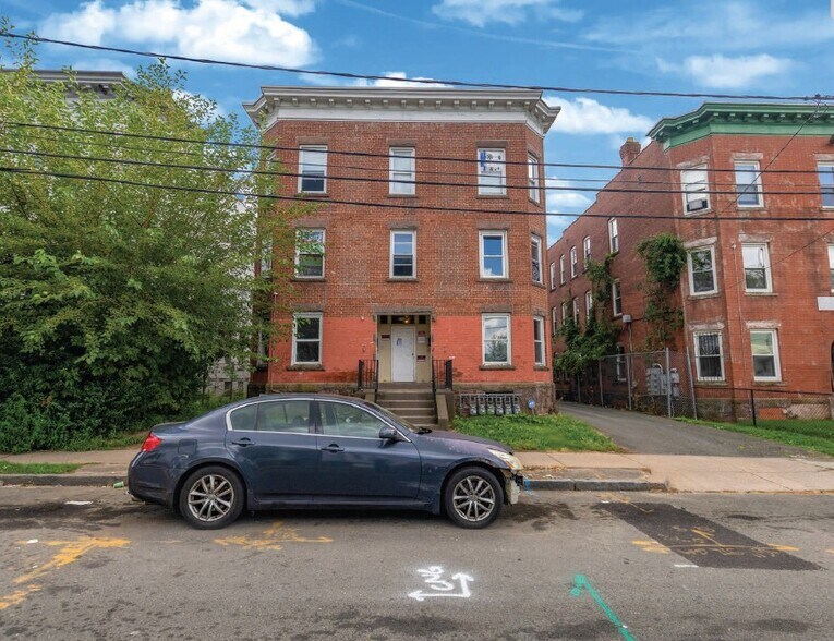 Primary Photo Of 27-29 Bond St, Hartford Apartments For Sale