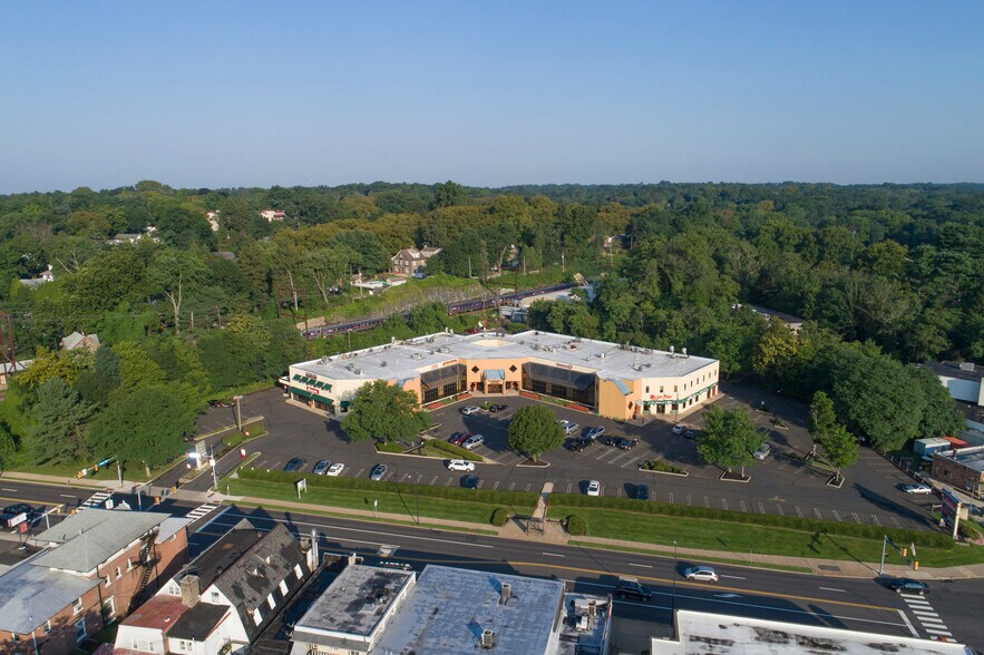 More Photos Of 8080 Old York Rd, Elkins Park General Retail For Lease