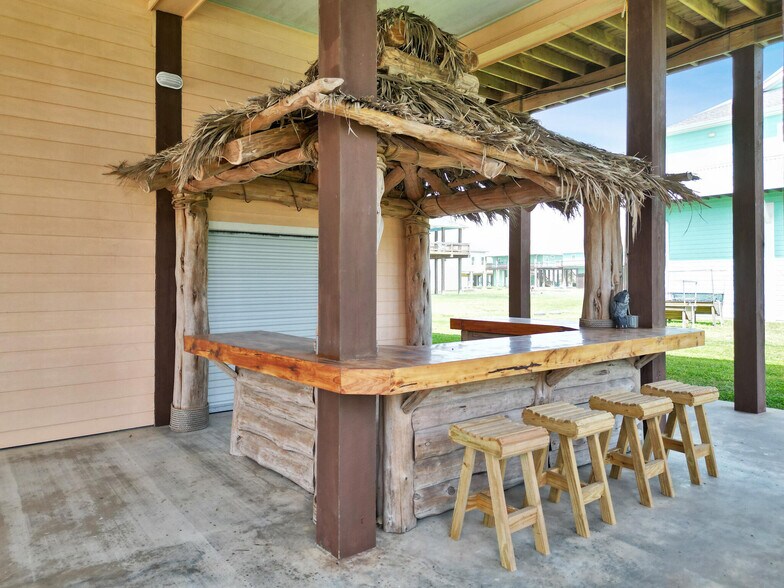 More Photos Of 944 Raymond, Crystal Beach Specialty For Sale