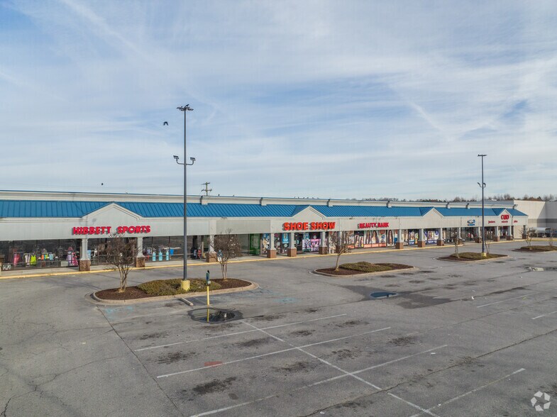 More Photos Of 1500 Armory Dr, Franklin General Retail For Sale