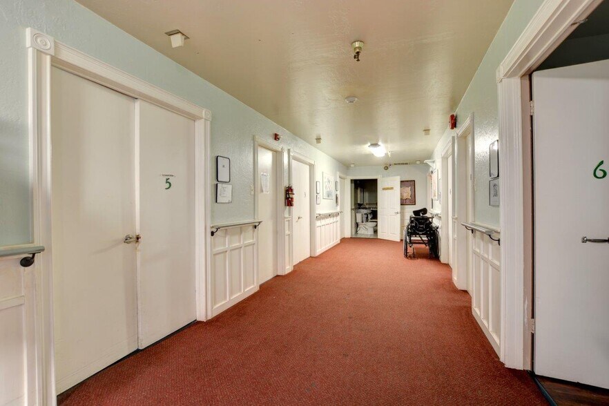 More Photos Of 625 Barbara Drive, Grants Pass Assisted Living For Sale