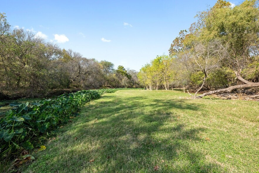 More Photos Of 2004 Caldwell Ln, Del Valle Land For Sale