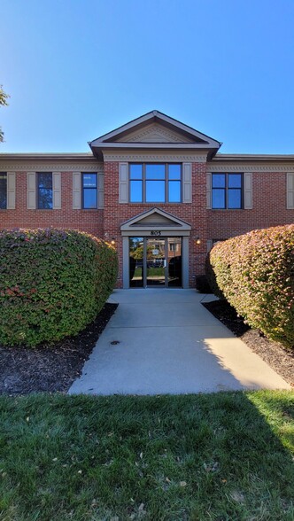 Primary Photo Of 805 Hillsdowne Rd, Westerville Medical For Sale