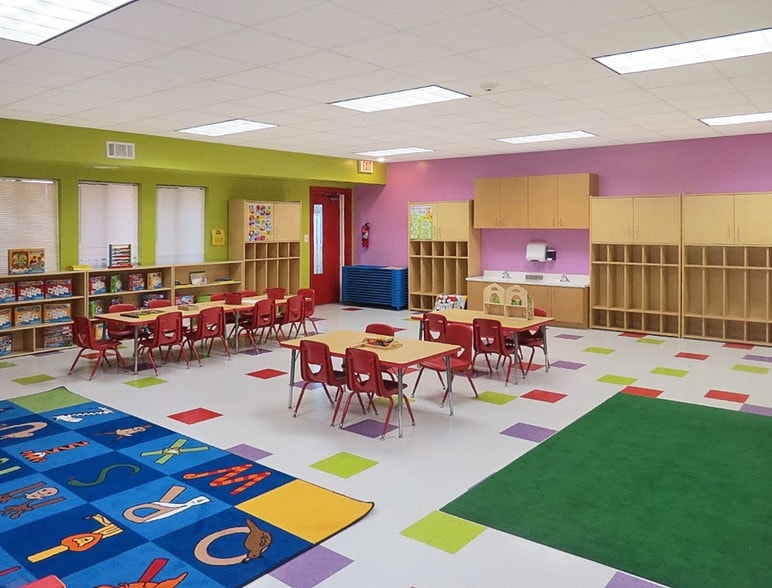 More Photos Of 83 Sugarland Run Dr, Sterling Daycare Center For Lease