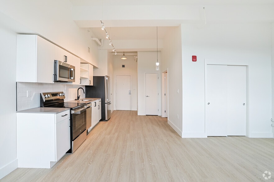 More Photos Of 86 Essex St, Haverhill Apartments For Lease