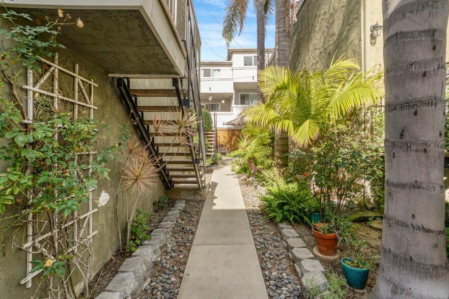 More Photos Of 221 Sheldon St, El Segundo Apartments For Sale