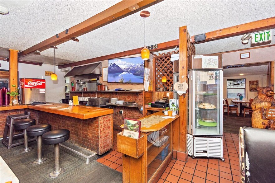 More Photos Of 337 W Big Bear Blvd, Big Bear City Restaurant For Sale
